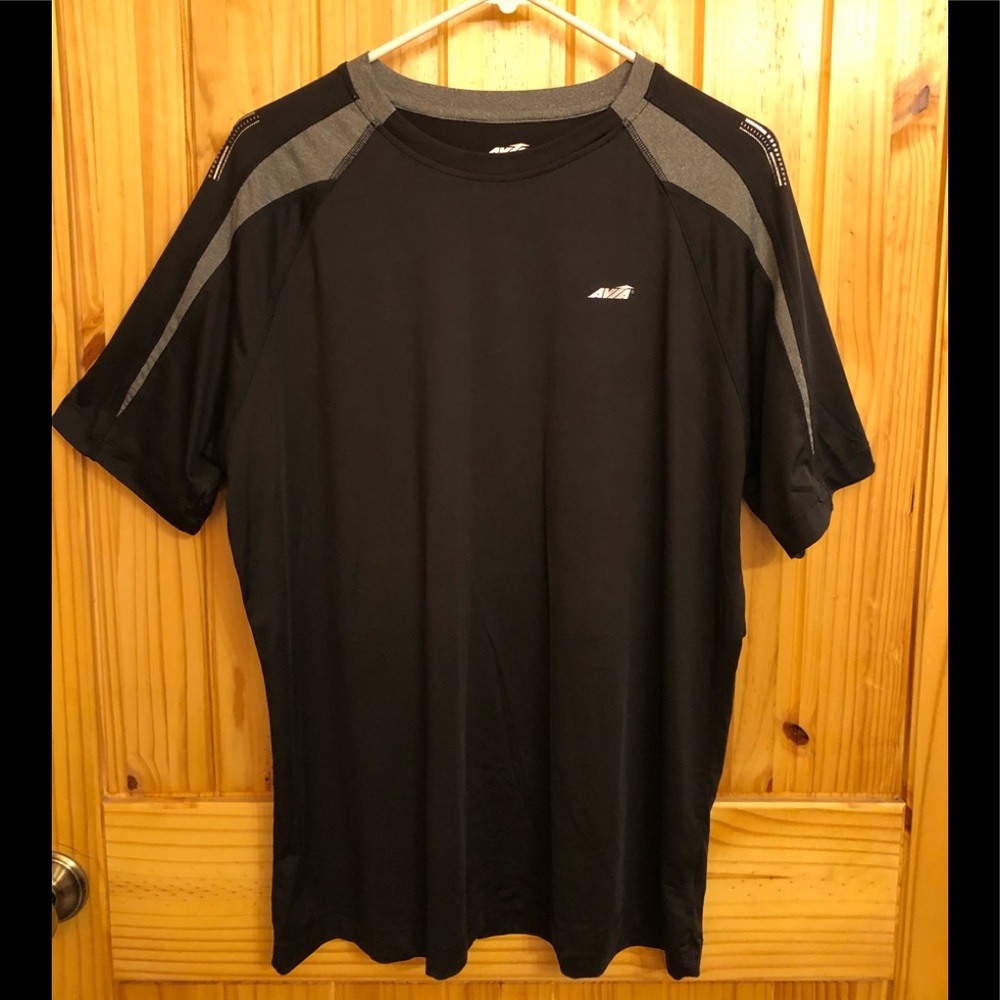 Men’s XL Avia dry fit material tee